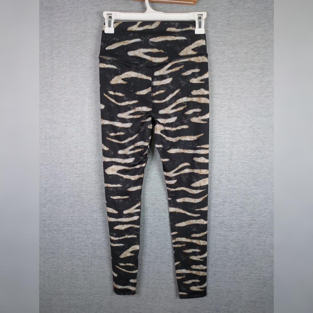 Lole Burst High Waisted Ankle Leggings - Picture 8 of 13